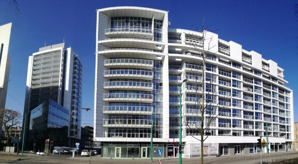 Apartamenty Towarowa Poznań Exteriör bild