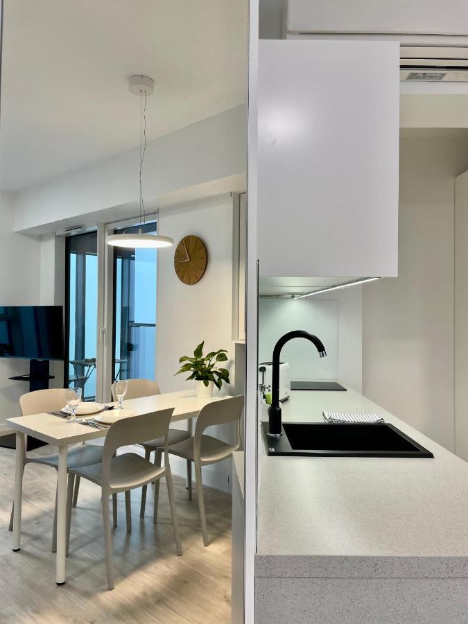 Apartamenty Towarowa Poznań Exteriör bild