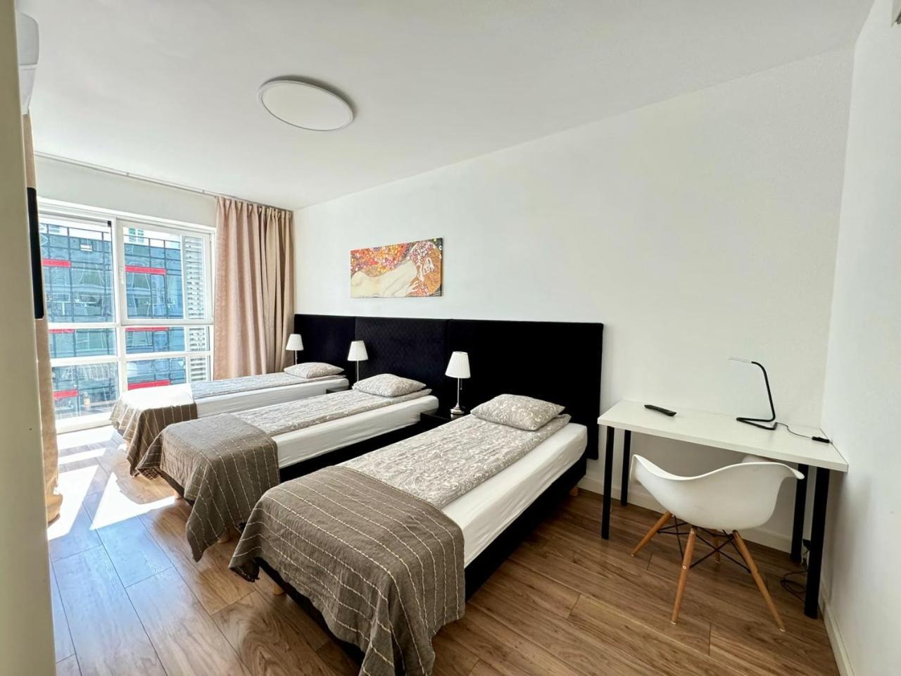 Apartamenty Towarowa Poznań Exteriör bild
